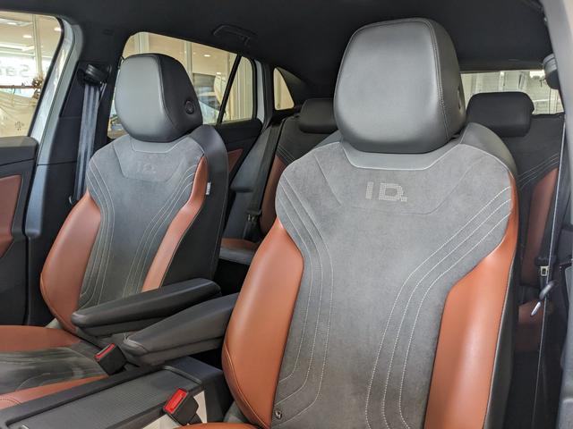 ID.4 ライト 新車保証継承付 禁煙車 LEDヘッドライト ACC レーンアシスト カープレイ バックカメラ 全周囲カメラ オートハイビーム ハーフレザーシート シートヒーター ID.light パーキングセンサー(25枚目)