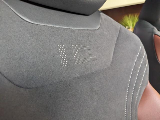 ID.4 ライト 新車保証継承付 禁煙車 LEDヘッドライト ACC レーンアシスト カープレイ バックカメラ 全周囲カメラ オートハイビーム ハーフレザーシート シートヒーター ID.light パーキングセンサー(31枚目)