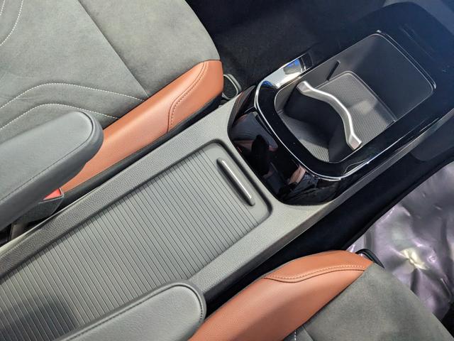 ID.4 ライト 新車保証継承付 禁煙車 LEDヘッドライト ACC レーンアシスト カープレイ バックカメラ 全周囲カメラ オートハイビーム ハーフレザーシート シートヒーター ID.light パーキングセンサー(39枚目)