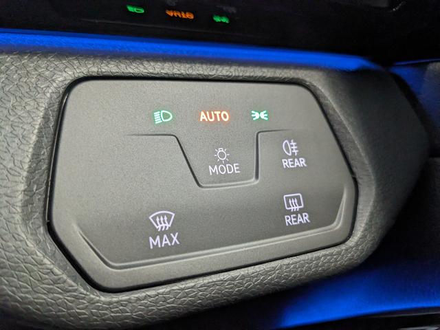 ID.4 ライト 新車保証継承付 禁煙車 LEDヘッドライト ACC レーンアシスト カープレイ バックカメラ 全周囲カメラ オートハイビーム ハーフレザーシート シートヒーター ID.light パーキングセンサー(56枚目)