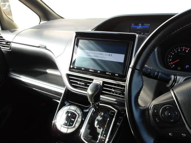 ノア Si ダブルバイビーII フルセグ メモリーナビ DVD再生 バックカメラ 衝突被害軽減システム ETC ドラレコ 両側電動スライド LEDヘッドランプ ウオークスルー 乗車定員7人 3列シート フルエアロ(3枚目)