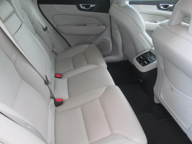 D4 AWD インスクリプション エアサスペンション(7枚目)