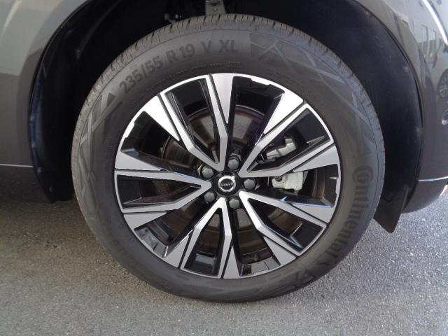 XC60 アルティメット B5 AWD 電子制御AWDシステム ハーマンカードプレミアムサウンドシステム パーフォレーテッド・ファインナッパレザー FRシートヒーター チルトアップ機構付電動パノラマ・ガラスルーフ ヘッドアップディスプレイ(25枚目)