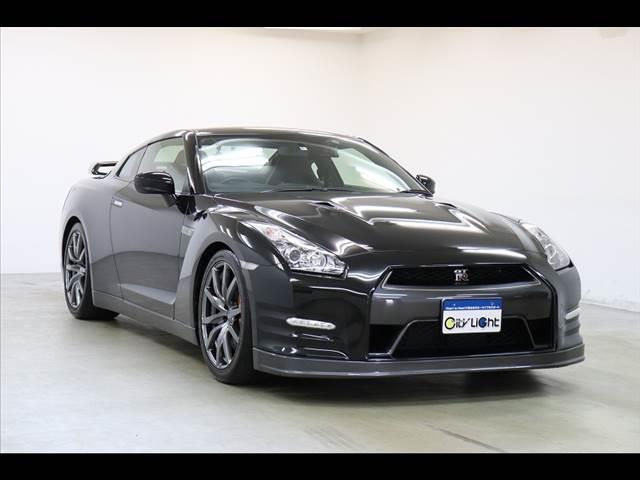 GT-R Pure edition 禁煙車 BOSEサウンドシステム ワンオーナーハーフレザー ブレンボブレーキ バックカメラ ETC リアウイング HIDオートライト スマートキー(16枚目)