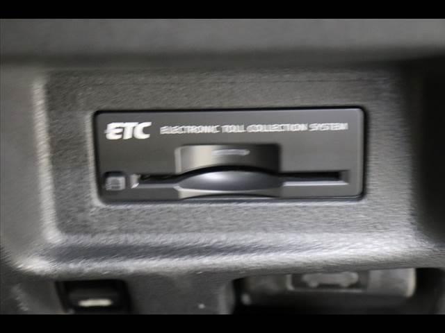 GT-R Pure edition 禁煙車 BOSEサウンドシステム ワンオーナーハーフレザー ブレンボブレーキ バックカメラ ETC リアウイング HIDオートライト スマートキー(36枚目)