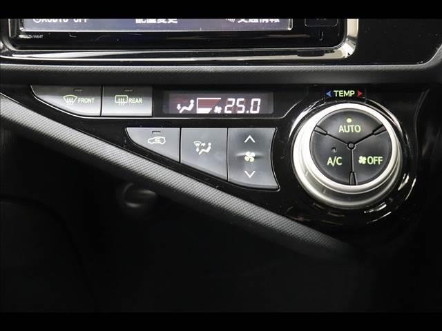 Ｓ　純正ナビ　フルセグＴＶ　Ｂｌｕｅｔｏｏｔｈオーディオ　バックカメラ　ＥＴＣ　スマートキー　ＬＥＤオートライト　ＬＥＤフォグライト　禁煙車　シートリフター　電動格納ミラー　プッシュスタート　純正１５イン(8枚目)