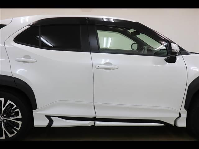 ヤリスクロス ＨＹＢＲＩＤ　Ｚ　全周囲カメラ　パワーバックドア　全周囲カメラ　パワーバックドア　ＢＳＭ　モデリスタエアロ　シートヒーター　純正ナビ　フルセグＴＶ　Ｂｌｕｅｔｏｏｔｈ　ＨＤＭＩ端子　ＨＵＤ　レーダークルーズ　ステアリングヒーター　禁煙車　ワンオーナー（55枚目）
