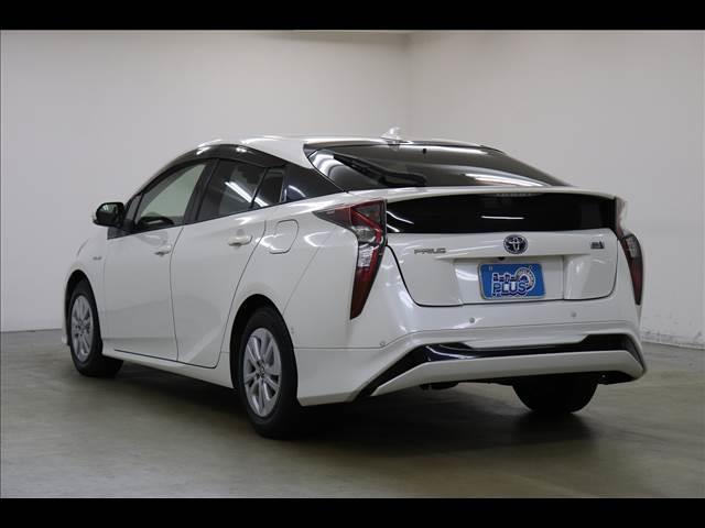 プリウス S “Safety Plus” レーダクルーズ レーダークルーズ クリアランスソナー LEDオートライト レザーハンドル 純正ナビ TV バックカメラ HUD スマートキー プッシュスタート ETC 純正アルミ 禁煙車 純正アルミ(20枚目)