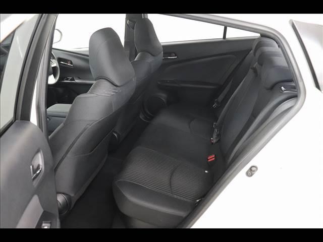 プリウス S “Safety Plus” レーダクルーズ レーダークルーズ クリアランスソナー LEDオートライト レザーハンドル 純正ナビ TV バックカメラ HUD スマートキー プッシュスタート ETC 純正アルミ 禁煙車 純正アルミ(43枚目)