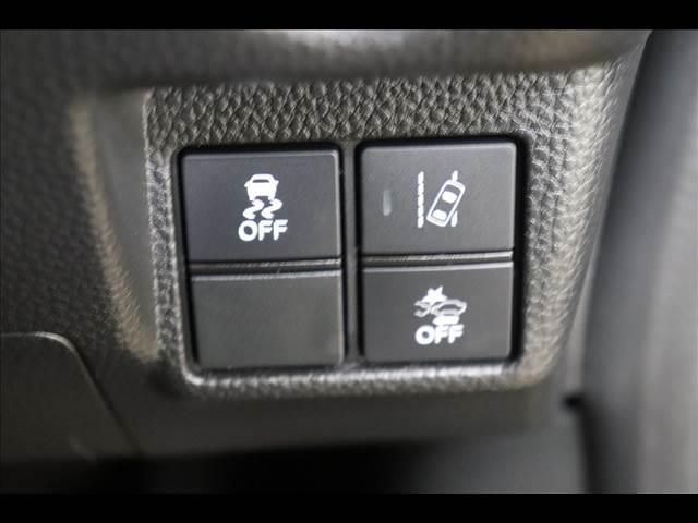 N-BOXカスタム カスタム G・L Honda SENSING 7型ナビ TV 7型ナビ フルセグTV Bluetooth バックカメラ ETC 左パワースライド LEDオートライト レーダークルーズ 純正14インチアルミ 禁煙車 衝突被害軽減ブレーキ ドライブレコーダー(8枚目)