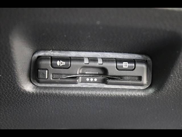 フィット e:HEVクロスター 純正9型ナビ フルセグTV Bluetooth バックカメラ ETC クリアランスソナー LEDオートライト ホンダセンシング レーダークルーズ レーンキープアシスト 前後ドラレコ ルーフレール(32枚目)
