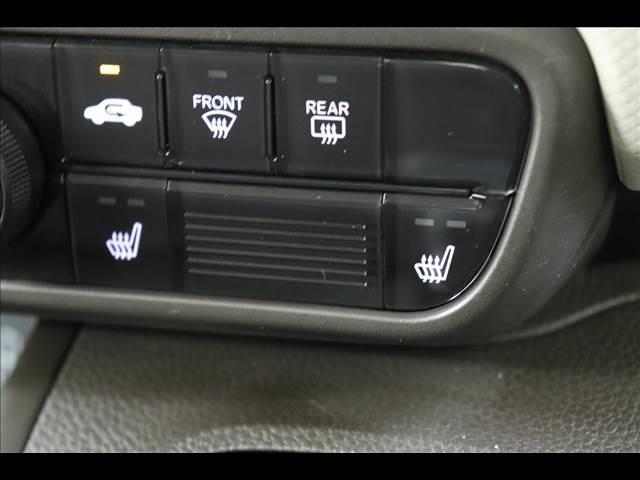 N-BOX L シートヒーター バックカメラ ETC シートヒーター 純正ディスプレイオーディオ TV バックカメラ ETC パーキングセンサー 禁煙車 レーダークルーズ 前後ドラレコ LEDオートライト スマートキー 左パワースライド(4枚目)