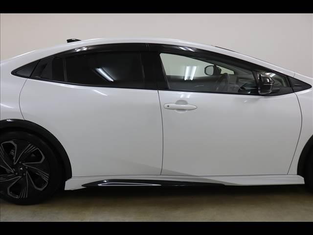 プリウス Z モデリスタエアロ モデリスタ19AW ガラスルーフ モデリスタエアロ モデリスタ19インチAW ガラスルーフ 全周囲カメラ BSM ベンチレーション デジタルインナーミラー フルセグTV クリアランスソナー ACC パワーバックドア 禁煙車(55枚目)