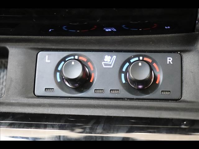 ヴェルファイア Z G エディション 後席モニター BSM Dインナーミラー 後席フリップダウンモニター BSM デジタルインナーミラー フルセグTV バックカメラ クリアランスソナー レーダークルーズ ベンチレーション ステアリングヒーター 両側電動 パワーバックドア(6枚目)