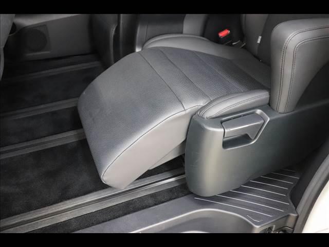 ヴェルファイア Z G エディション 後席モニター BSM Dインナーミラー 後席フリップダウンモニター BSM デジタルインナーミラー フルセグTV バックカメラ クリアランスソナー レーダークルーズ ベンチレーション ステアリングヒーター 両側電動 パワーバックドア(43枚目)