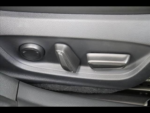 プリウス Z モデリスタエアロ ガラスルーフ 全周囲カメラ モデリスタエアロ パノラマガラスルーフ BSM 全周囲カメラ アダプティブクルーズ フルセグTV Bluetooth クリアランスソナー デジタルインナーミラー ベンチレーション ステアリングヒーター(42枚目)