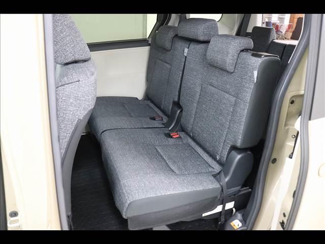 シエンタ ＨＹＢＲＩＤ　Ｚ　７人　後席モニター　全周囲カメラ　ＢＳＭ　１０．５型ナビ　後席フリップダウンモニター　全周囲カメラ　ＢＳＭ　両側パワースライド　シートヒーター　ステアリングヒーター　禁煙車　フルセグＴＶ　クリアランスソナー　ＥＴＣ　ハイブリッド（12枚目）