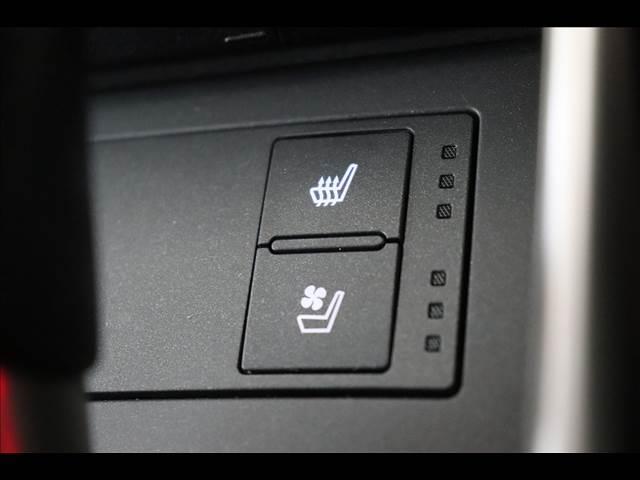 IS IS300h F SPORT 黒革 サンルーフ レダクル サンルーフ 黒革シート ベンチレーション レーダークルーズ クリアランスソナー 禁煙車 フルセグTV Bluetooth バックカメラ ETC LEDオートライト スマートキー(5枚目)