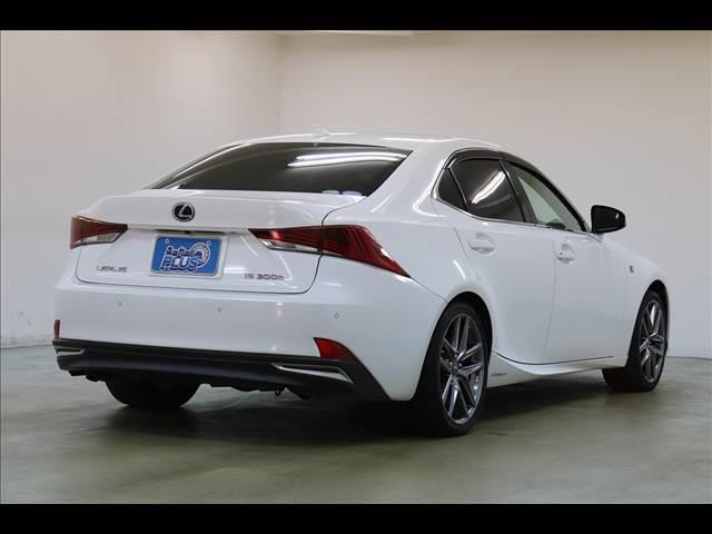IS IS300h F SPORT 黒革 サンルーフ レダクル サンルーフ 黒革シート ベンチレーション レーダークルーズ クリアランスソナー 禁煙車 フルセグTV Bluetooth バックカメラ ETC LEDオートライト スマートキー(19枚目)
