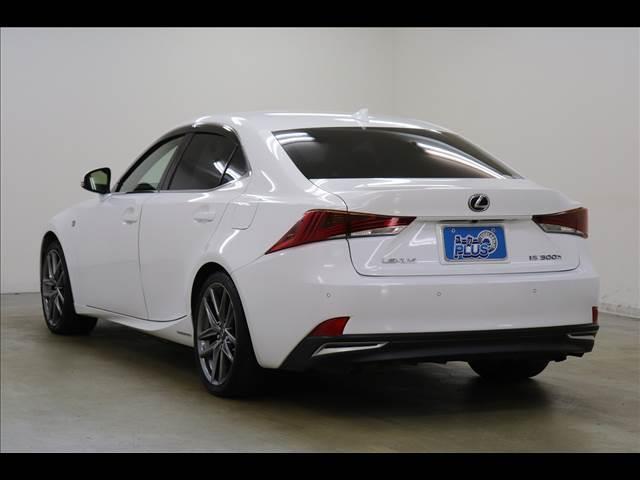 IS IS300h F SPORT 黒革 サンルーフ レダクル サンルーフ 黒革シート ベンチレーション レーダークルーズ クリアランスソナー 禁煙車 フルセグTV Bluetooth バックカメラ ETC LEDオートライト スマートキー(20枚目)