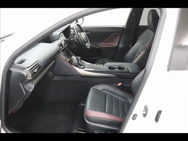 IS IS300h F SPORT 黒革 サンルーフ レダクル サンルーフ 黒革シート ベンチレーション レーダークルーズ クリアランスソナー 禁煙車 フルセグTV Bluetooth バックカメラ ETC LEDオートライト スマートキー(42枚目)