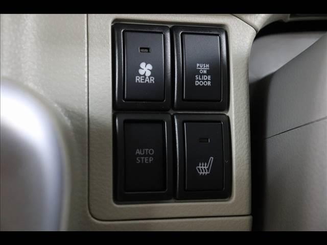 エブリイワゴン ＰＺターボスペシャル　社外１４インチアルミ　ＴＯＹＯオープンカントリー　オートステップ　純正ディスプレイオーディオ　バックカメラ　ＥＴＣ　ターボ　４ＷＤ　茶革調シートカバー　パーキングセンサー　両側パワースライド（7枚目）