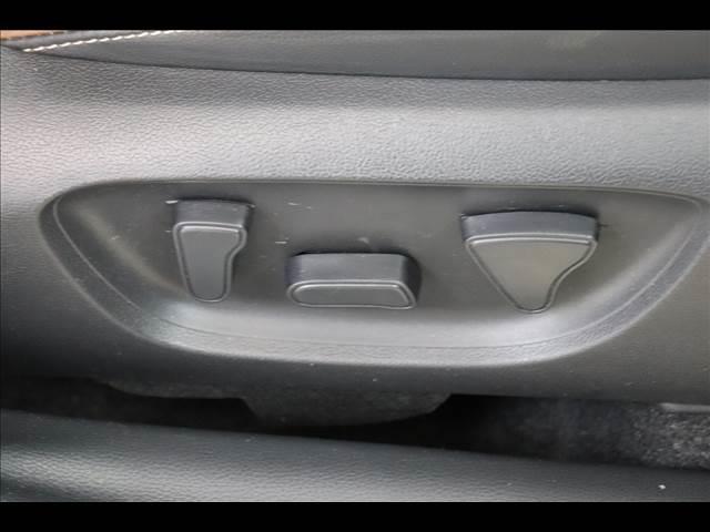 ヤリスクロス HYBRID Z Adventure シートヒーター 純正ディスプレイオーディオ Bluetooth バックカメラ ETC クリアランスソナー レーダークルーズ 禁煙車 ハイブリッド シートヒーター ステアリングヒーター 前後ドラレコ スマートキー(8枚目)