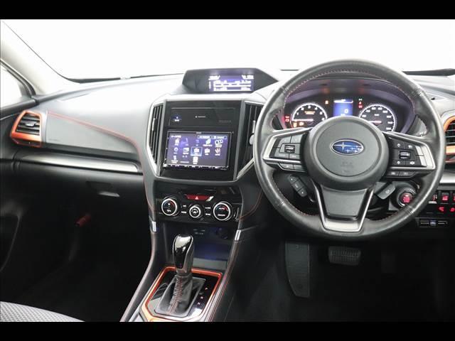 ７型ナビ　フルセグＴＶ　Ｂｌｕｅｔｏｏｔｈ　バックカメラ　フロント、サイドカメラ　禁煙車　シートヒーター　ステアリングヒーター　ＥＴＣ　デジタルインナーミラー　レーダークルーズ　ルーフレール