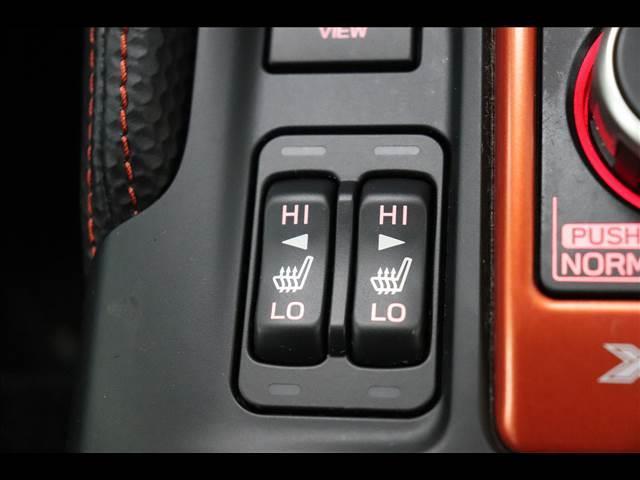 ７型ナビ　フルセグＴＶ　Ｂｌｕｅｔｏｏｔｈ　バックカメラ　フロント、サイドカメラ　禁煙車　シートヒーター　ステアリングヒーター　ＥＴＣ　デジタルインナーミラー　レーダークルーズ　ルーフレール