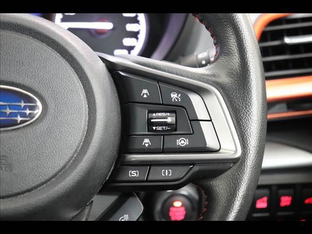 ７型ナビ　フルセグＴＶ　Ｂｌｕｅｔｏｏｔｈ　バックカメラ　フロント、サイドカメラ　禁煙車　シートヒーター　ステアリングヒーター　ＥＴＣ　デジタルインナーミラー　レーダークルーズ　ルーフレール