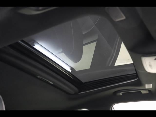 サンルーフ　ＢＳＭ　全周囲カメラ　ベンチレーション　ステアリングヒーター　黒革調シート　ハイブリッド　ＨＵＤ　前後ドラレコ　クリアランスソナー　レーダークルーズ　禁煙車　デジタルインナーミラー