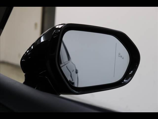 サンルーフ　ＢＳＭ　全周囲カメラ　ベンチレーション　ステアリングヒーター　黒革調シート　ハイブリッド　ＨＵＤ　前後ドラレコ　クリアランスソナー　レーダークルーズ　禁煙車　デジタルインナーミラー