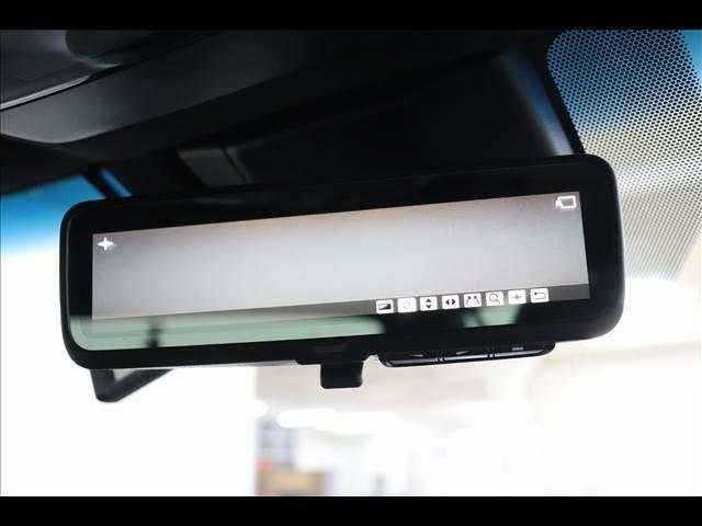 サンルーフ　ＢＳＭ　全周囲カメラ　ベンチレーション　ステアリングヒーター　黒革調シート　ハイブリッド　ＨＵＤ　前後ドラレコ　クリアランスソナー　レーダークルーズ　禁煙車　デジタルインナーミラー