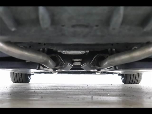 その中でも車両の状態（外装のツヤ、内装の清潔感）が良い、整備状況がしっかりされてあるクルマのみに厳選