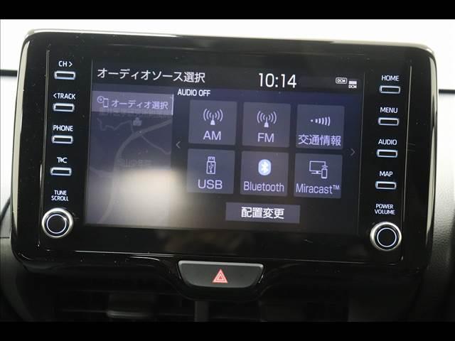 ヤリス Ｘ　スマートキー　バックカメラ　セーフティセンス　スマートキー　ディスプレイオーディオ　Ｂｌｕｅｔｏｏｔｈ　バックカメラ　クリアランスソナー　禁煙車　衝突被害軽減ブレーキ　オートマチックハイビーム　ステアリングリモコン（5枚目）