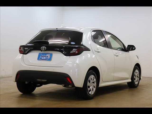 ヤリス Ｘ　スマートキー　バックカメラ　セーフティセンス　スマートキー　ディスプレイオーディオ　Ｂｌｕｅｔｏｏｔｈ　バックカメラ　クリアランスソナー　禁煙車　衝突被害軽減ブレーキ　オートマチックハイビーム　ステアリングリモコン（19枚目）