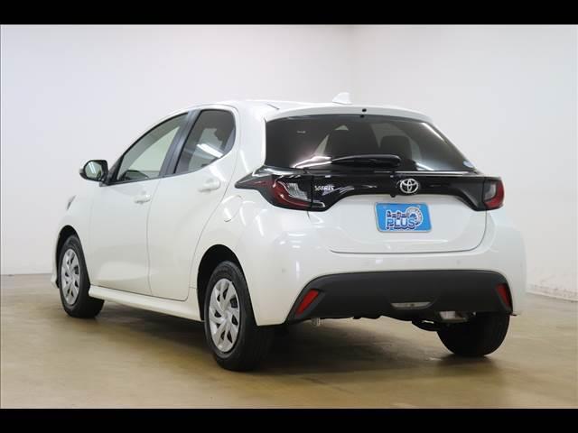 ヤリス Ｘ　スマートキー　バックカメラ　セーフティセンス　スマートキー　ディスプレイオーディオ　Ｂｌｕｅｔｏｏｔｈ　バックカメラ　クリアランスソナー　禁煙車　衝突被害軽減ブレーキ　オートマチックハイビーム　ステアリングリモコン（20枚目）