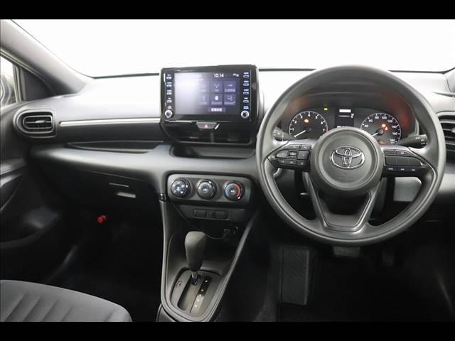 ヤリス Ｘ　スマートキー　バックカメラ　セーフティセンス　スマートキー　ディスプレイオーディオ　Ｂｌｕｅｔｏｏｔｈ　バックカメラ　クリアランスソナー　禁煙車　衝突被害軽減ブレーキ　オートマチックハイビーム　ステアリングリモコン（29枚目）