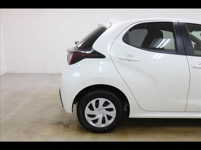 ヤリス Ｘ　スマートキー　バックカメラ　セーフティセンス　スマートキー　ディスプレイオーディオ　Ｂｌｕｅｔｏｏｔｈ　バックカメラ　クリアランスソナー　禁煙車　衝突被害軽減ブレーキ　オートマチックハイビーム　ステアリングリモコン（54枚目）