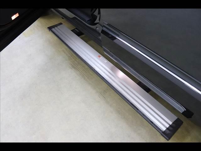 デリカＤ：５ Ｐ　７人　オートステップ　ＢＳＷ　全周囲カメラ　登録済未使用車　オートステップ　ＢＳＷ　アダプティブクルーズ　パワーバックドア　両側パワースライド　全周囲カメラ　ＬＥＤオートライト　ディーゼルターボ　４ＷＤ　禁煙車　シートヒーター　７人乗り（2枚目）