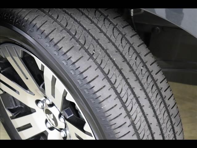 デリカＤ：５ Ｐ　７人　オートステップ　ＢＳＷ　全周囲カメラ　登録済未使用車　オートステップ　ＢＳＷ　アダプティブクルーズ　パワーバックドア　両側パワースライド　全周囲カメラ　ＬＥＤオートライト　ディーゼルターボ　４ＷＤ　禁煙車　シートヒーター　７人乗り（25枚目）