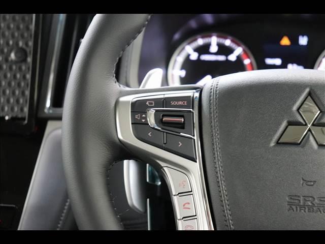 デリカＤ：５ Ｐ　７人　オートステップ　ＢＳＷ　全周囲カメラ　登録済未使用車　オートステップ　ＢＳＷ　アダプティブクルーズ　パワーバックドア　両側パワースライド　全周囲カメラ　ＬＥＤオートライト　ディーゼルターボ　４ＷＤ　禁煙車　シートヒーター　７人乗り（33枚目）