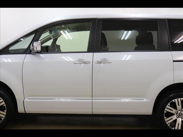 デリカＤ：５ Ｐ　７人オートステップ　ＢＳＷ　全周囲カメラ　登録済未使用車　オートステップ　ＢＳＷ　アダプティブクルーズ　パワーバックドア　両側パワースライド　全周囲カメラ　ＬＥＤオートライト　ディーゼルターボ　４ＷＤ　禁煙車　シートヒーター　７人乗り（49枚目）