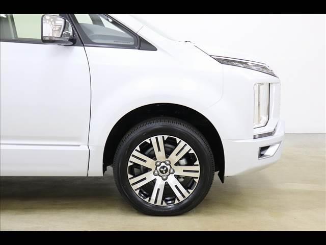 デリカＤ：５ Ｐ　７人オートステップ　ＢＳＷ　全周囲カメラ　登録済未使用車　オートステップ　ＢＳＷ　アダプティブクルーズ　パワーバックドア　両側パワースライド　全周囲カメラ　ＬＥＤオートライト　ディーゼルターボ　４ＷＤ　禁煙車　シートヒーター　７人乗り（56枚目）