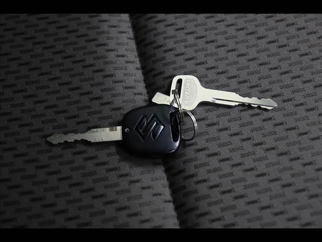 エブリイ PCリミテッド 衝突被害軽減ブレーキ パーキングセンサー キーレスキー ハイルーフ オーバーヘッドコンソール 禁煙車 前後ドラレコ CDプレイヤー 両側スライドドア 電格ドアミラー オートライト オートハイビーム(7枚目)