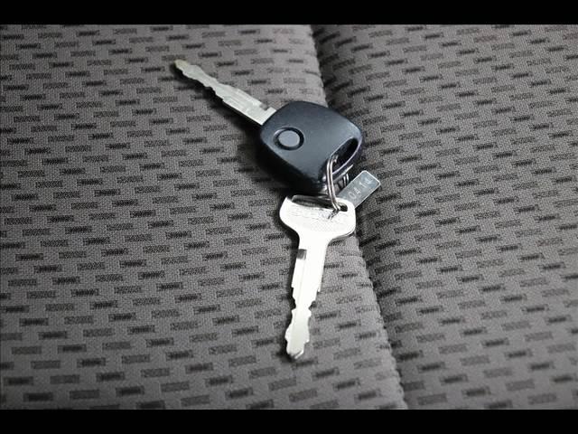 エブリイ ＰＣリミテッド　キーレスキー　ハイルーフ　ＥＴＣ　オーバーヘッドコンソール　純正ナビ　フルセグＴＶ　禁煙車　Ｂｌｕｅｔｏｏｔｈ　ドラレコ　電格ドアミラー（33枚目）