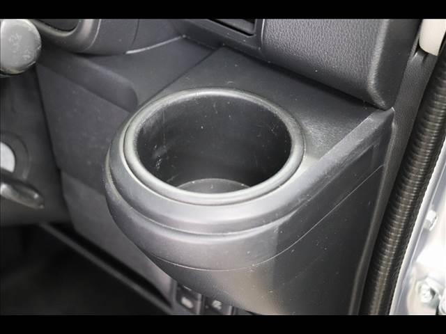 ハイゼットカーゴ デラックスＳＡＩＩＩ　ＬＥＤオートライト　衝突被害軽減ブレーキ　踏み間違い防止アシスト　アイドリングストップ　ＬＥＤライト　キーレスキー　純正ラジオ　オートハイビーム　ＡＢＳ　Ｗエアバック　禁煙車　プライバシーガラス　ドラレコ（34枚目）