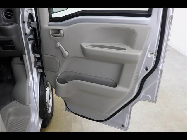 エブリイ ＰＣリミテッド　キーレスキー　ハイルーフ　オーバーヘッドコンソール　ＣＤオーディオ　禁煙車　ＡＢＳ　Ｗエアバック　プライバシーガラス（36枚目）