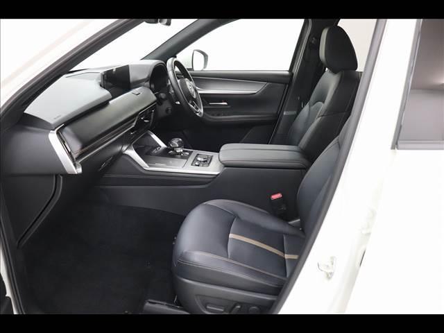 CX-60 XD エクスクルーシブモード サンルーフ 全周囲カメラ 黒革シート ベンチレーション ステアリングヒーター 禁煙車 ディーゼルターボ フルセグTV Bluetooth クリアランスソナー レーダークルーズ BSM(12枚目)