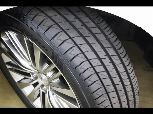 クラウンハイブリッド ロイヤルサルーン　レーダークルーズ　シートヒーター　プリクラッシュセーフティ　レーダークルーズ　純正ナビ　フルセグＴＶ　Ｂｌｕｅｔｏｏｔｈ　バックカメラ　ＥＴＣ　クリアランスソナー　禁煙車　シートヒーター　ステアリングヒーター　ハイブリッド（25枚目）